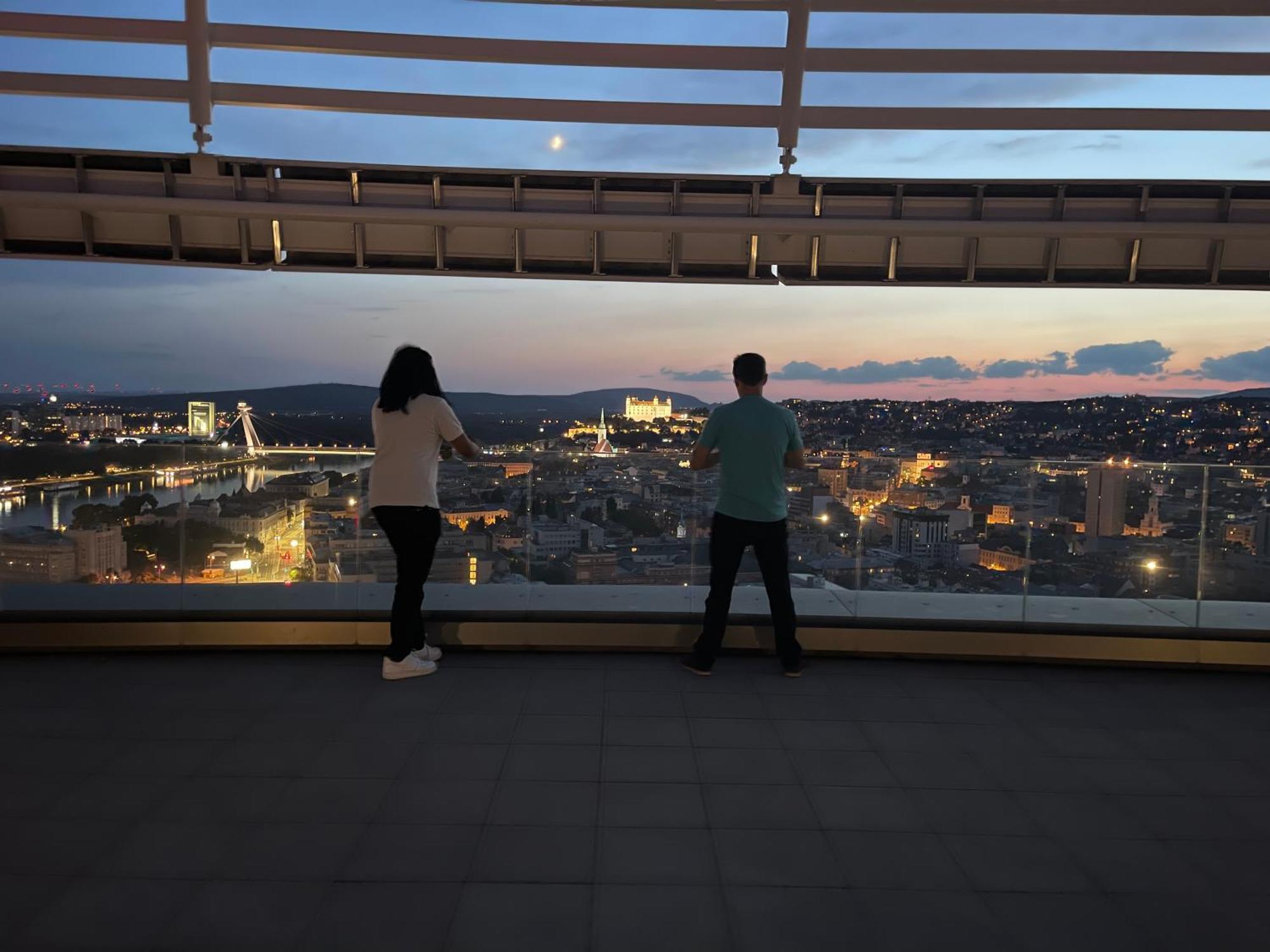 Sag Sky Park Residence Free Parking And Wi-Fi Братислава Экстерьер фото
