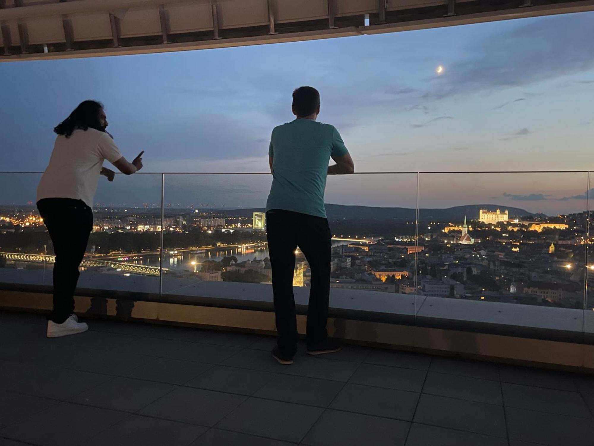 Sag Sky Park Residence Free Parking And Wi-Fi Братислава Экстерьер фото